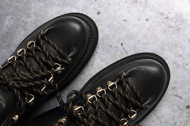 アルピニストの魂を持つ、都会的なブーツ ALPI - アルピ - – BUTTERO